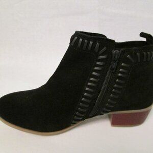 Diba Layne Whipstitch Suede Bootie Color: Black Size: 7.5 Condition: EUC